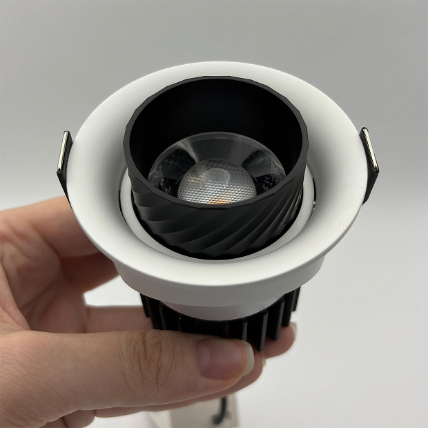 Skarlat RSL74331 10W WH+BK 4000K