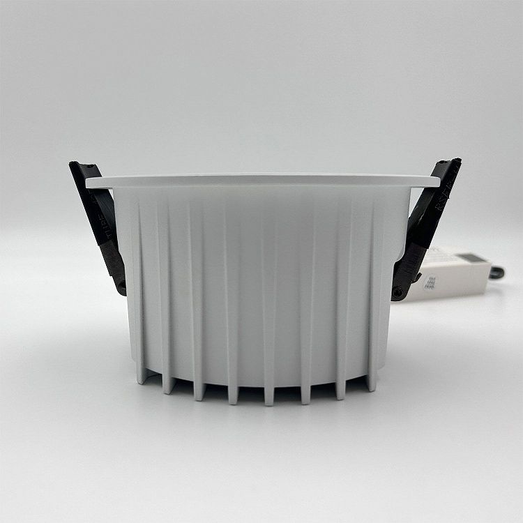 Skarlat RDL73027-5 18W WH+CHR 3000K